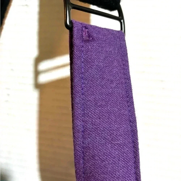 Range of motion embroidered felted wool  crossbody handbag - Picture 8 of 10